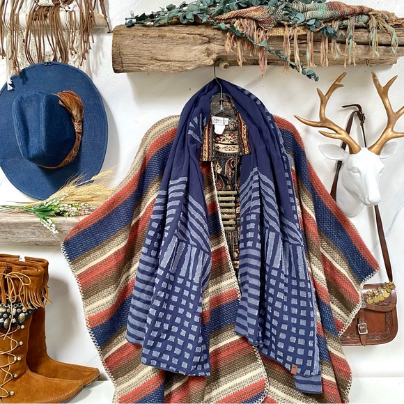 Cozy Roots boho scarf/wrap w maple leaf 🍁 and rustic /cottage core vibe - Picture 6 of 14